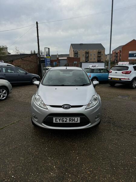 FORD FIESTA 1.4 TDCi DPF Zetec